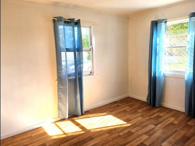 Absolute Waterfront Duplex for Rent – $550 Per Week