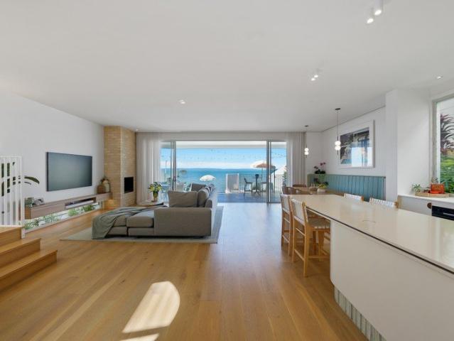 Absolute Waterfront Luxury at Prestigious Cleveland Point with Lift
