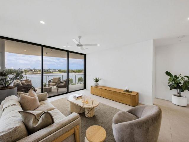 Absolute Waterfront Livinng