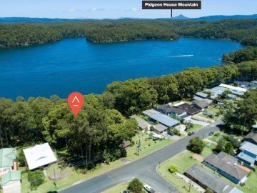 ABSOLUTE WATERFRONT RARE LAND OPPORTUNITY IN KINGS POINT