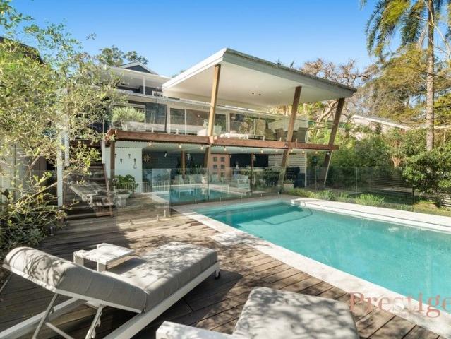 Absolute Waterfront Reserve Offering Dual Living in a Private Cul de Sac Setting