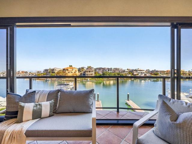 ABSOLUTE WATERFRONT
