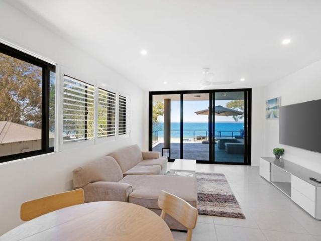 ABSOLUTE BEACHFRONT APARTMENT