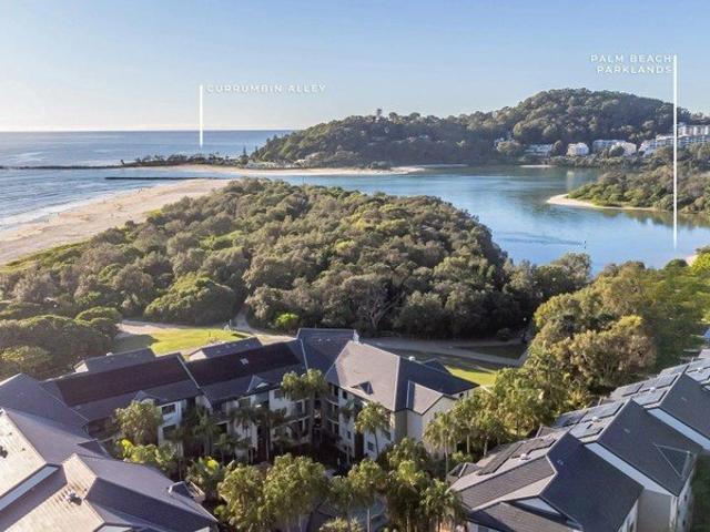 Absolute Beachfront Gem
