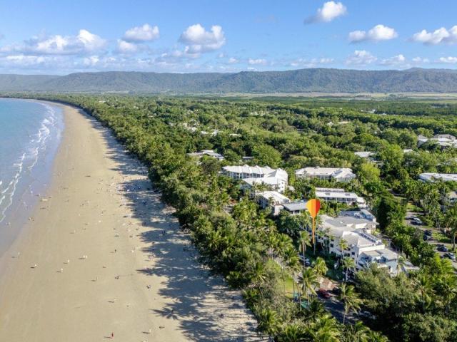 ABSOLUTE BEACHFRONT GROUND FLOOR APARTMENT
