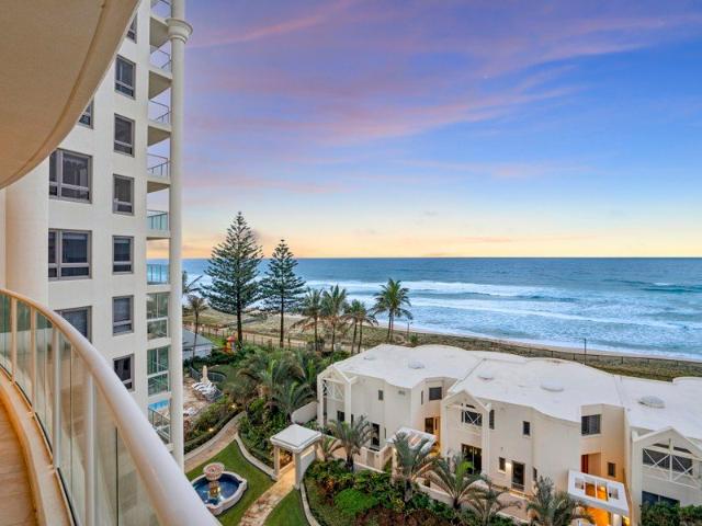 Absolute Beachfront Luxury in La Sabbia with Panoramic Ocean Views!