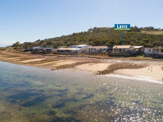 Absolute Beachfront Living on Weeroona Island