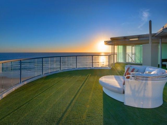 Absolute Beachfront Penthouse Palm Beach Gold Coast