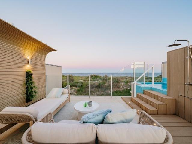 Absolute Beachfront Private Coastal Oasis