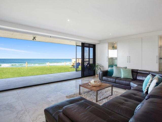 Absolute beachfront step on to the sand