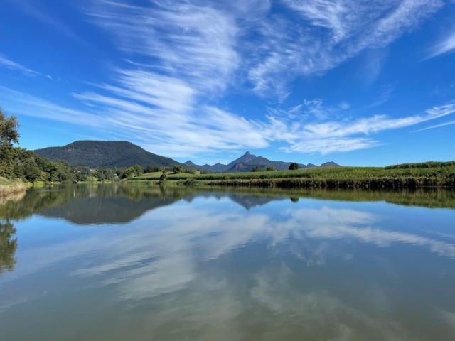Absolute Deep Water Frontage | North Facing Waterfront Lifestyle