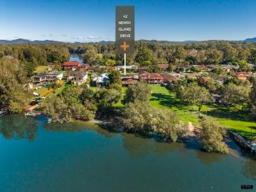 Absolute Kalang River Frontage Launch, Fish & Relax from Your Own Backyard