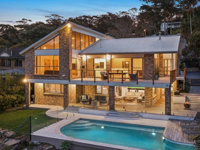 Absolute lakefront luxury in Avoca Beach