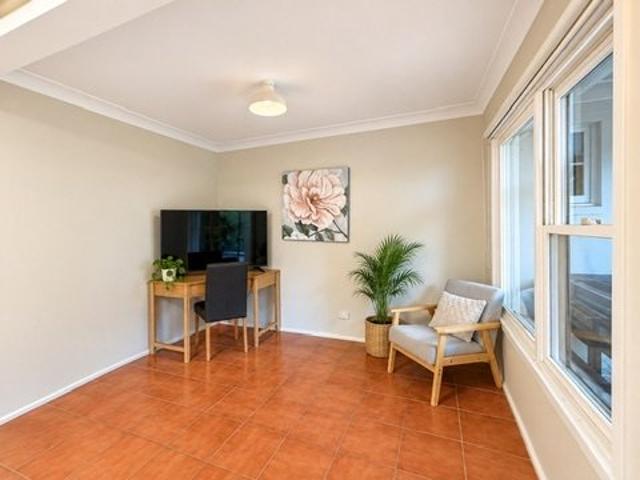 Absolute Premier Location Fully Furnished one bedroom
