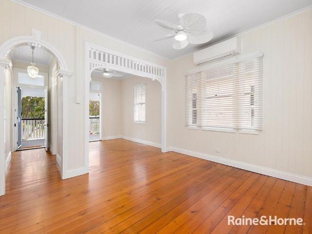 Absolute Stunning Queenslander in Incredible Location