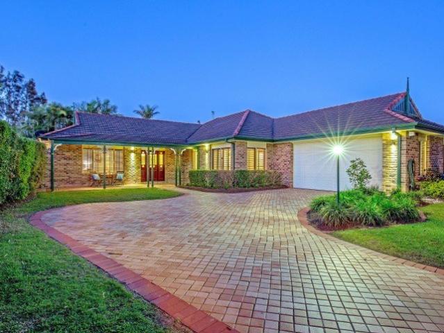 ABSOLUTELY MUST BE SOLD NORTH FACING RIVERFRONT WITH HUGE POTENTIAL