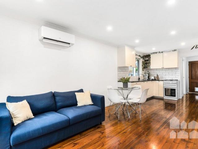 Absolutely Stunning 2 Bed 1 Bath 1 Car