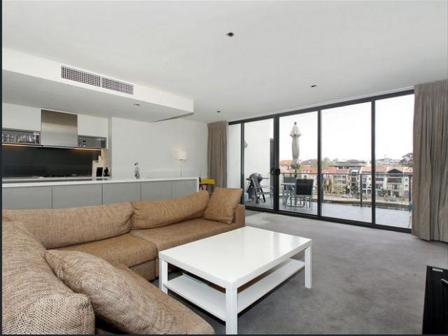 Absolutely Unmissable. Executive Residence with Million Dollar Views!