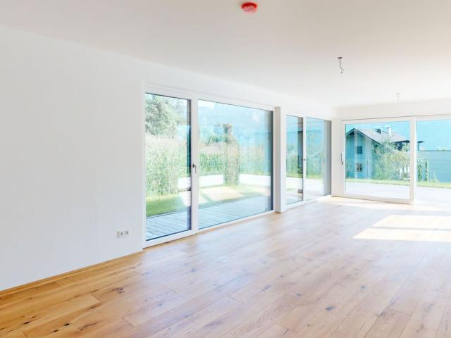 Absoluter 3 Zimmer Gartentraum am Mondsee mit Privatem Seezugang | Sofort Bezugsfertig!