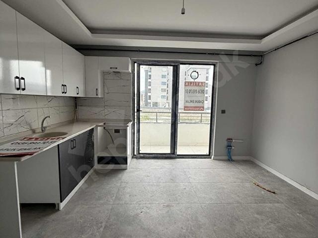 ÇABUK EMLAKTAN GÜNEŞLİDE SIFIR 2+0 DAİRE