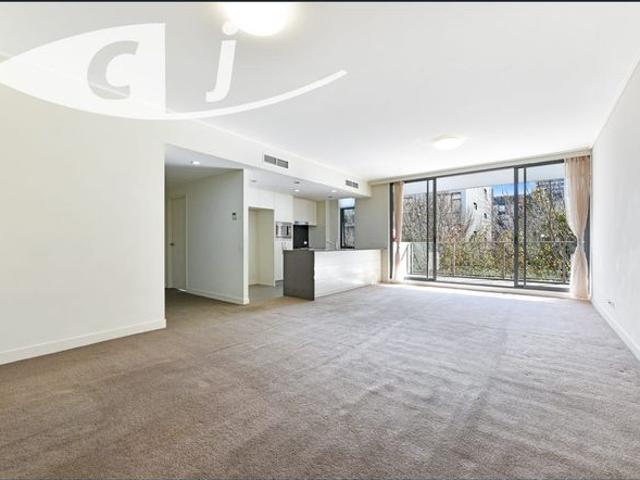 Abundantly designed two bedroom apartment with absolute convenience!