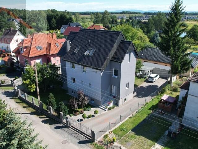 Dom wolnostojący 260 m2 z dużym tarasem i pełnym podpiwniczeniem