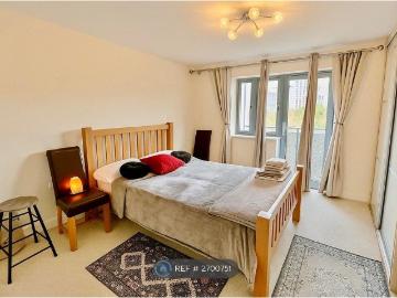 Agate Close, London NW10, 2 bed flat to rent, £2,200 pcm | PrimeLocation