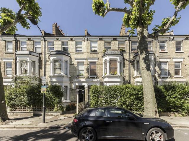 Agate Road, Brackenbury Village, Hammersmith W6, 2 bed flat to rent, £2,550 pcm | PrimeLocation