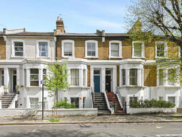 Agate Road, London W6 1 bed flat to rent £2,300 pcm £531 pw
