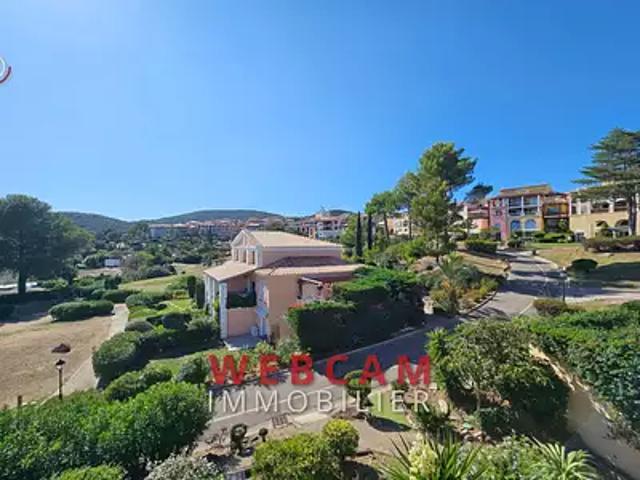 Agay 83530 Achat / Vente appartement 2 pièces t2 au dernier étage piscine