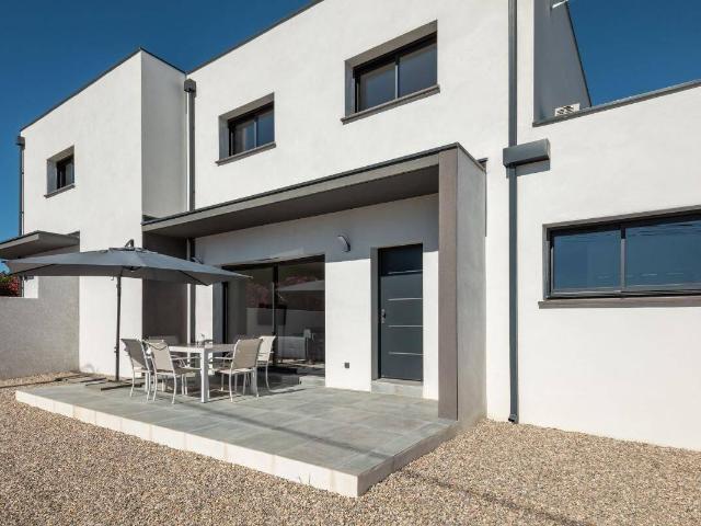 AGDE Maison Meublée À Louer