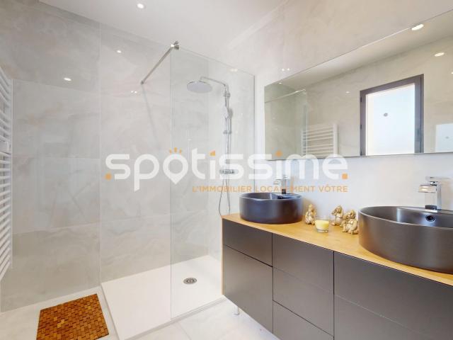 AGDE Villa contemporaine neuve avec piscine, 4 suites pare. 146m² Agde Cap d'Agde