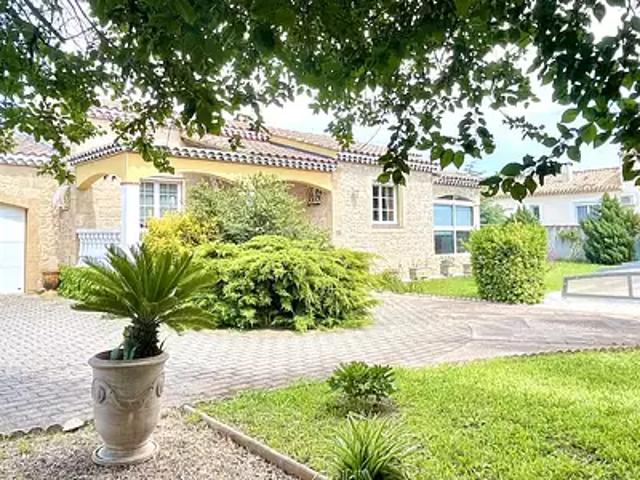 Agde 34300 Achat / Vente maison 5 pièces t5 au dernier étage piscine