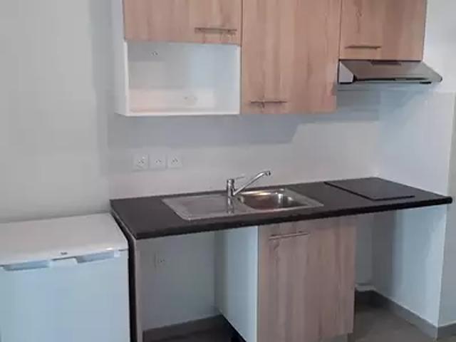 Agde 34300 Location appartement 1 pièce t1 garage