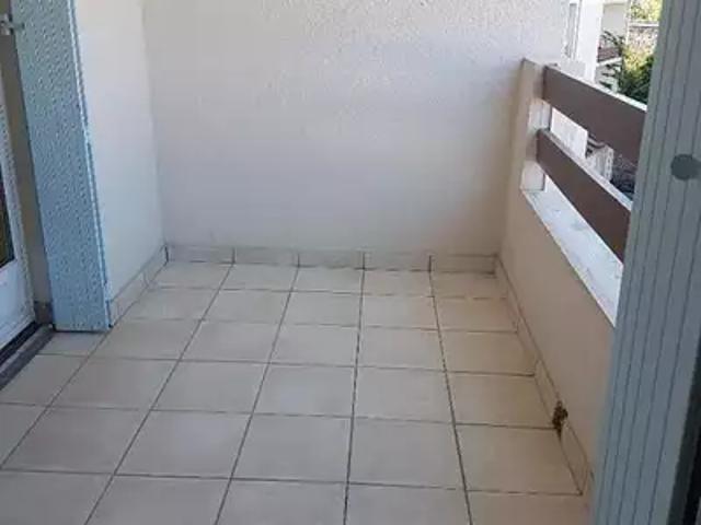 Agde 34300 Location appartement 2 pièces t2 au dernier étage