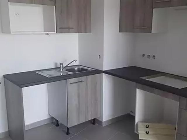 Agde 34300 Location appartement 2 pièces t2 terrasse garage