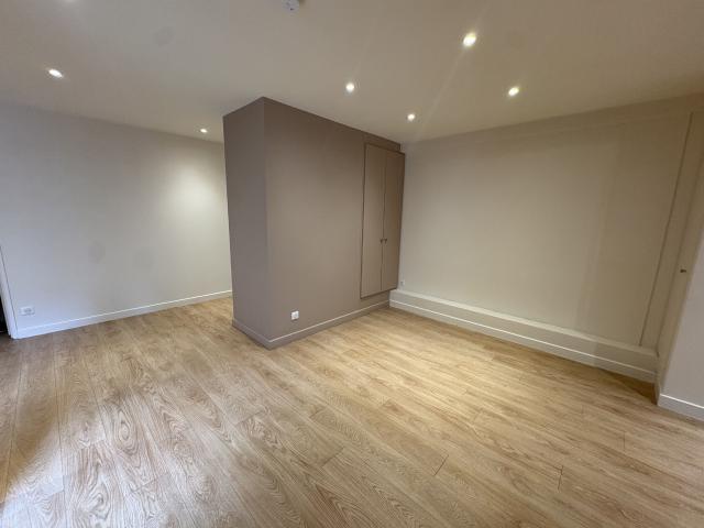 AGEN MAGNIFIQUE APPARTEMENT AVEC TERRASSE ET PARKING