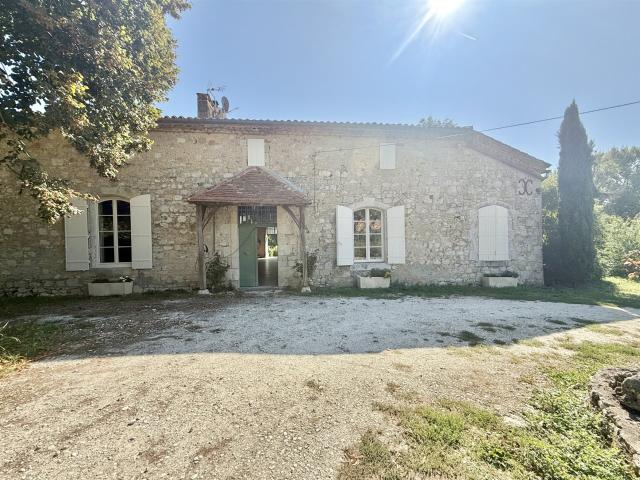 Agen Ravissant domaine avec manoir, maison de gardien, grang. 350m² Agen