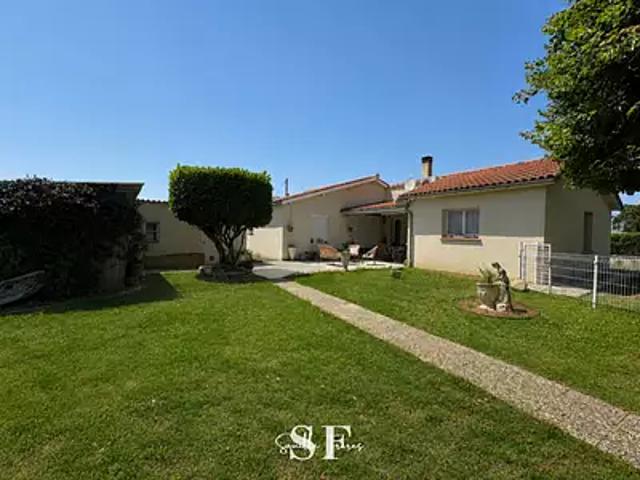 Agen 47000 Location maison 4 pièces t4 jardin terrasse
