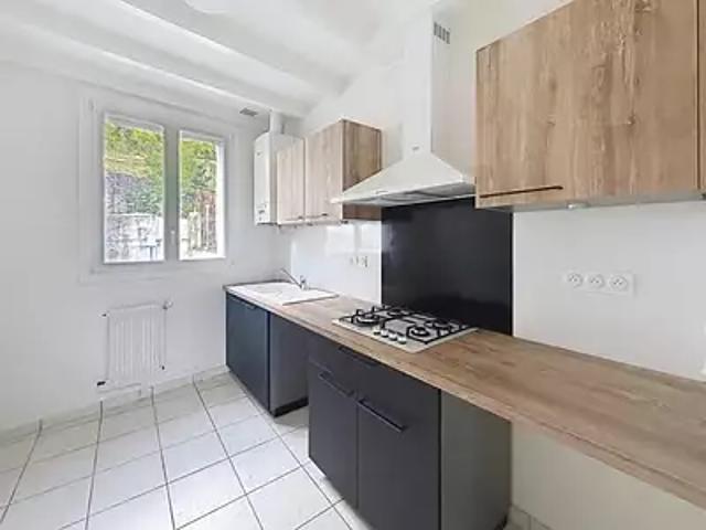 Agen 47000 Location appartement 3 pièces t3 au dernier étage cave
