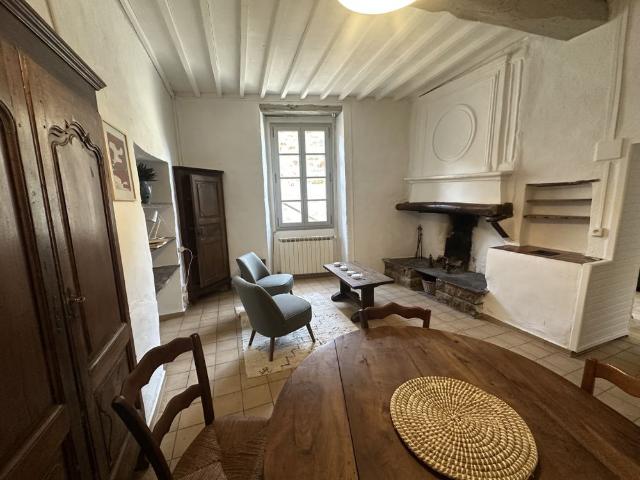 AGENCE BAZILLE Maison de Village à Saint Laurent Le Minier