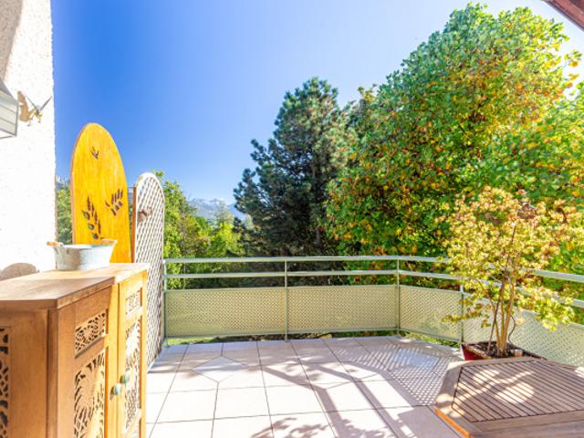 AGENCE IMMOBILIERE LAFORET 'FRANGIPANIER' EXCLUSIVITE CHARVONNEX APPARTEMENT DUPLEX de 91.35m² Loi CARREZ TERRASSE CAVE USAGE PLACE GARAGE en option DPE D VUE