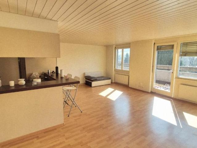 agencement généreux super emplacement grand balcon