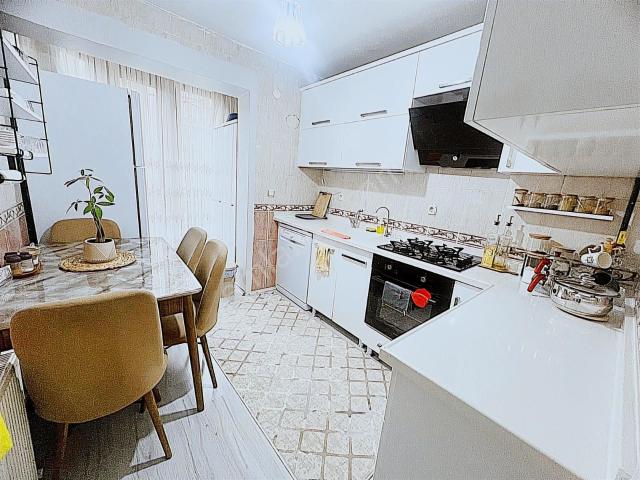 Agen'den Çarşamba Pazarı Yanı Cadde Üzeri Yapılı Masrafsız 3+1