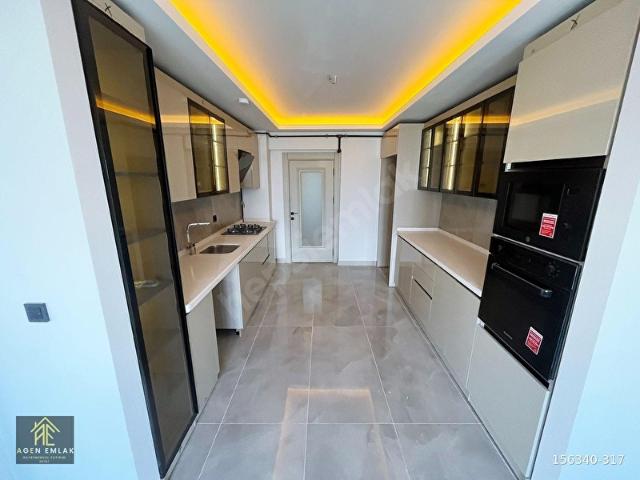 AGEN'DEN SELİM CADDESİ YAKINI ARAKAT FULL YAPILI 3+1 DAİRELER