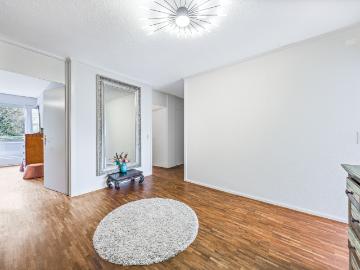 RESERVIERT: Grosszügige Wohnung mit modernem Ausbau