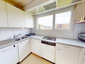 Helle 5.5 Zimmerwohnung mit viel Potenzial