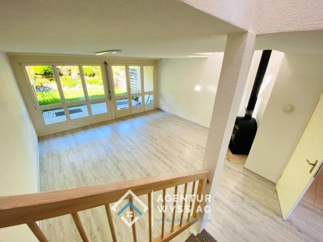 Agentur Wyss AG: Beautiful 4.5 room REFH in Faulensee with lake view