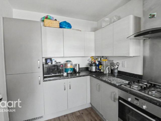 Ager Avenue, Dagenham 3 bed terraced house to rent £2,350 pcm £542 pw