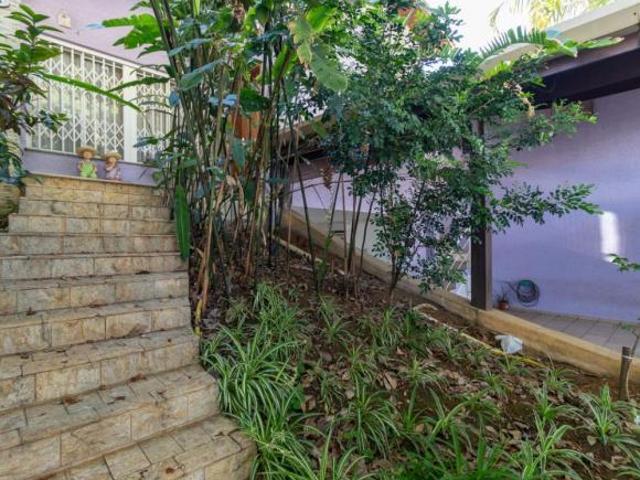 Deslumbrante casa para venda em Planalto Paulista com 3 quartos, sendo 1 suíte, 320m²